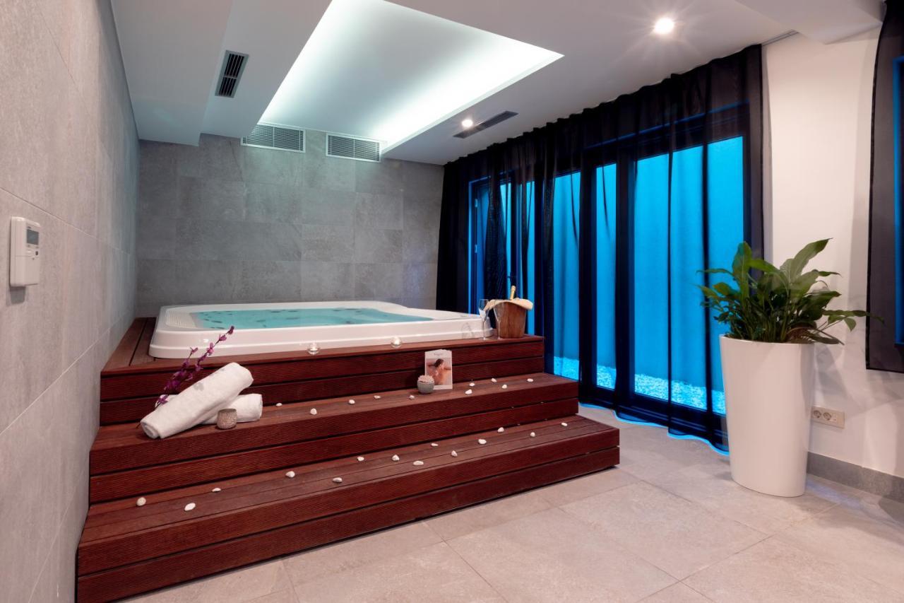 Nestos 4*